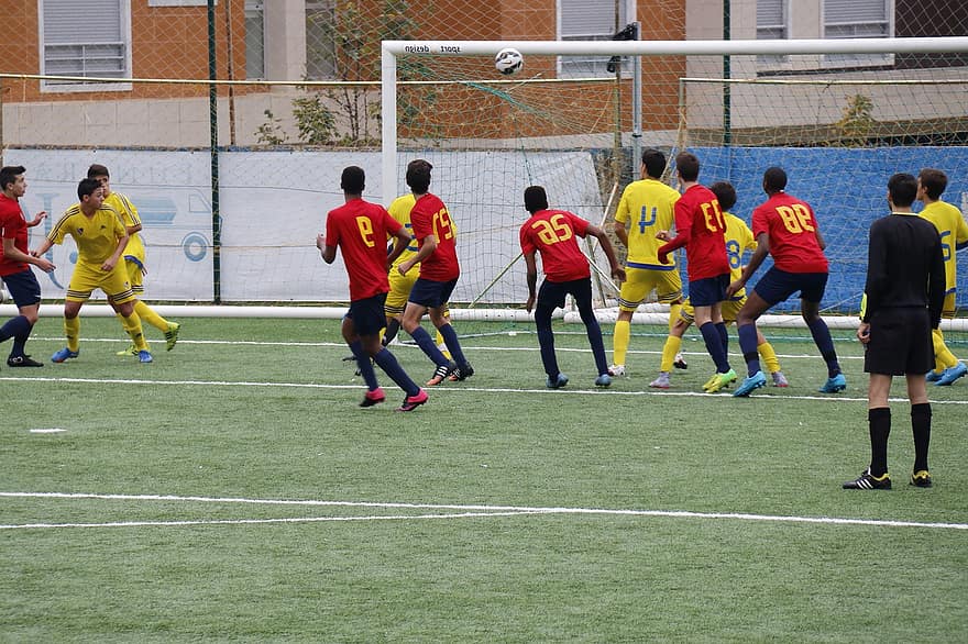 Sådan spilles der på fodbold